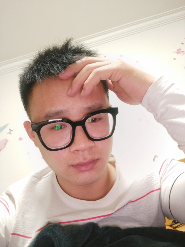 华灯初上的夜晚的第一张照片--晋江交友网