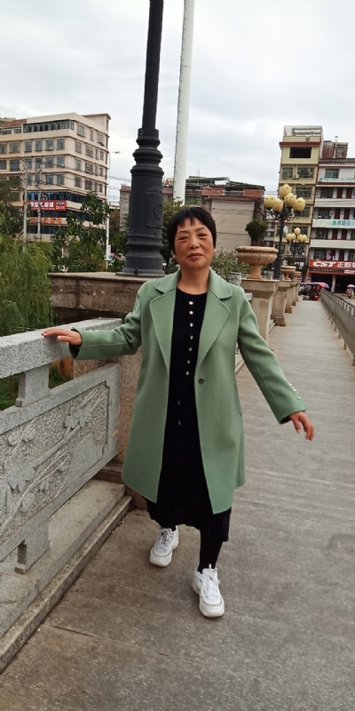小玲的第一张照片--晋江交友网