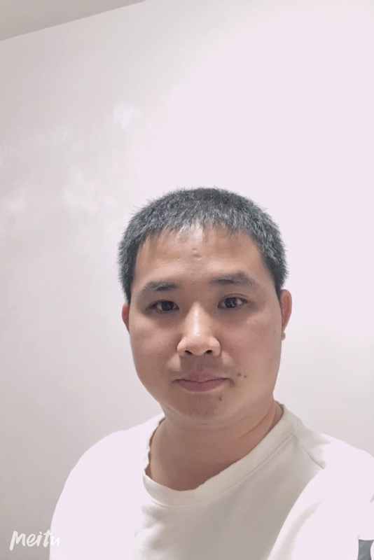 小梁的第一张照片--晋江交友网