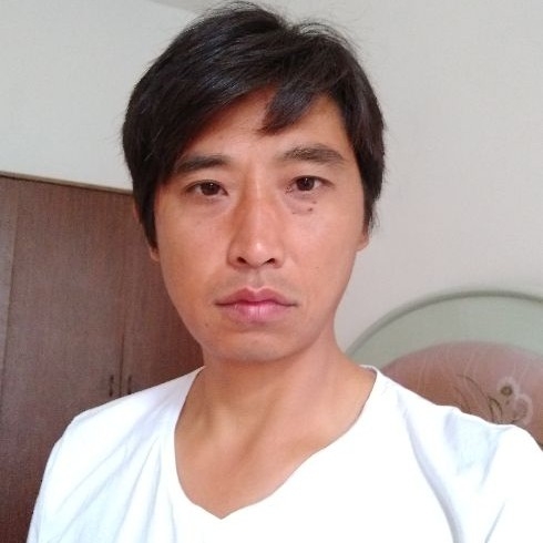 莞尔一笑的第一张照片--晋江交友网