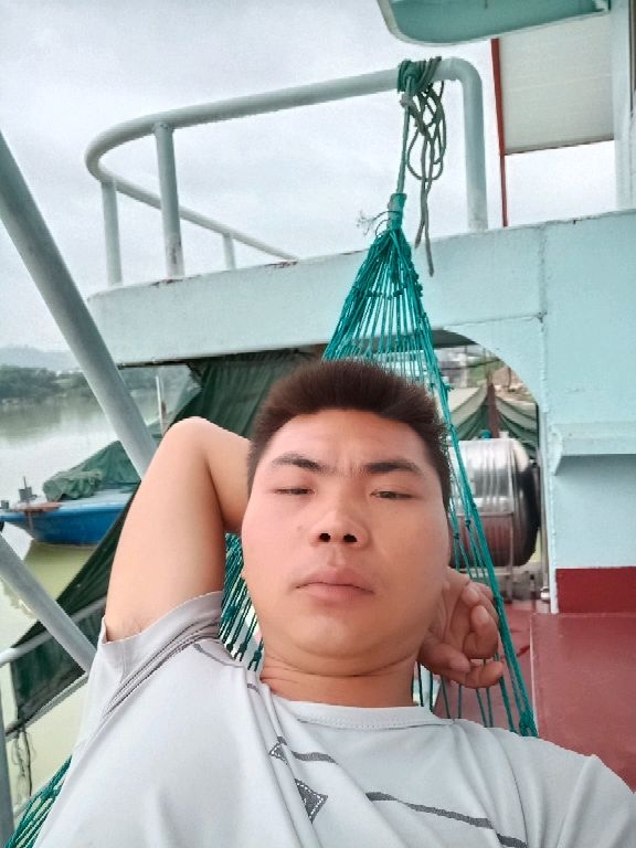 小哥哥的第一张照片--晋江交友网