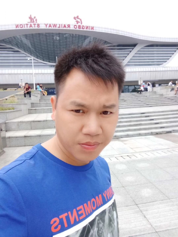 笑对人生的第一张照片--晋江交友网