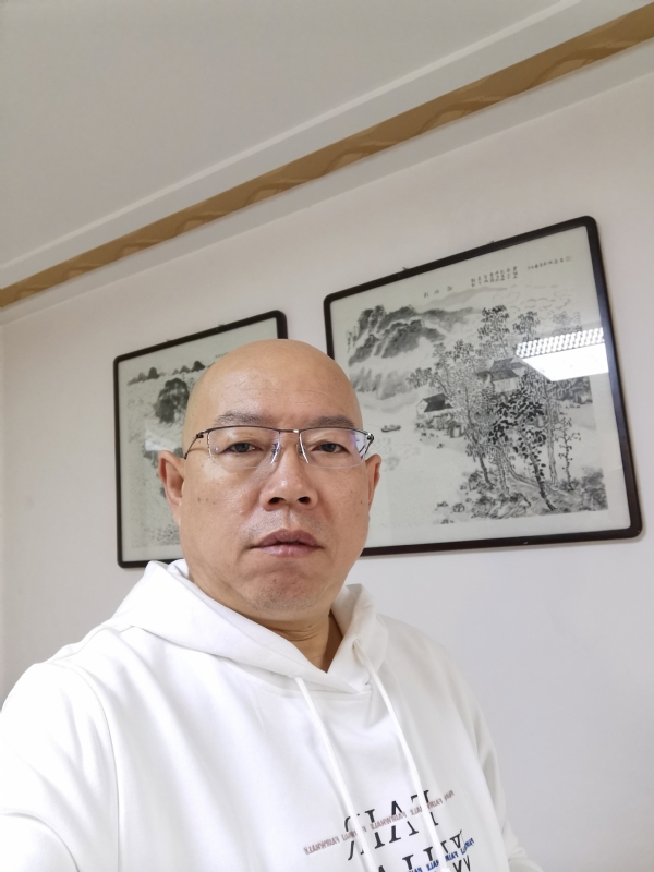 光头博士的第一张照片--晋江交友网
