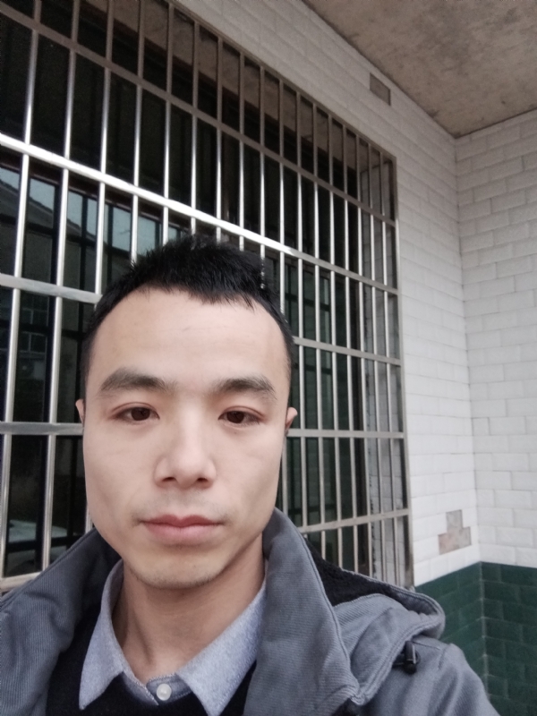 笑得那么开心的第三张照片--晋江交友网