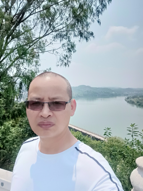 随缘随性的第一张照片--晋江交友网