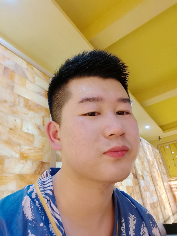 六月与阿十二的第一张照片--晋江交友网