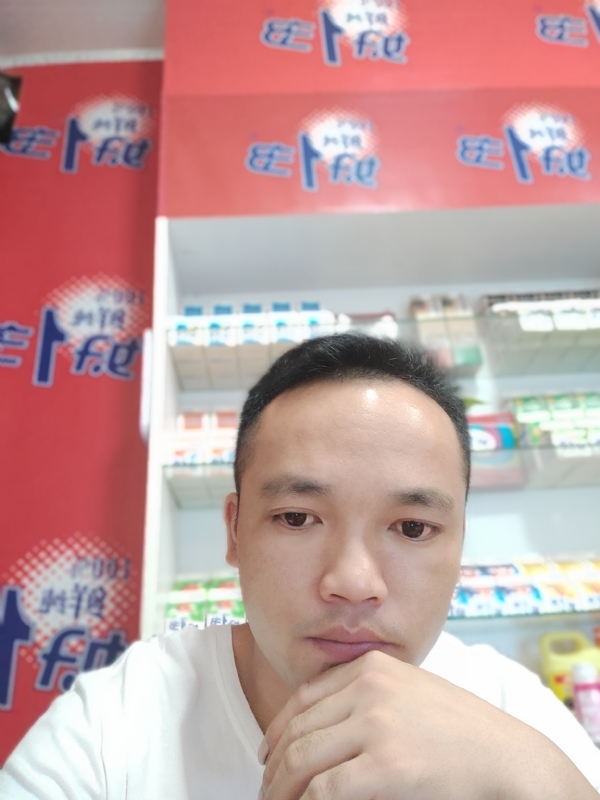 小老弟的第一张照片--晋江交友网