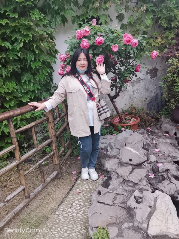 乖乖一女的第三张照片--晋江交友网