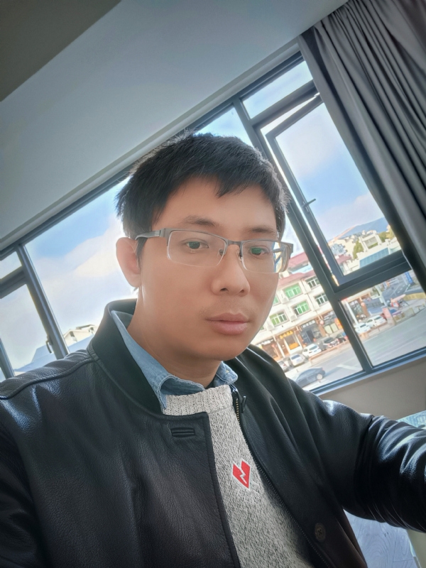 也许只是缺少一个拥抱的第二张照片--晋江交友网
