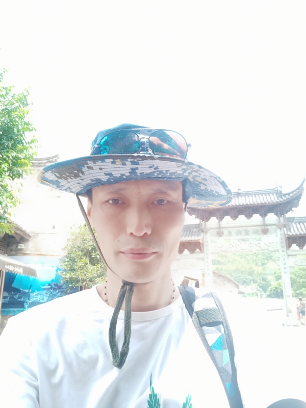 童群海的第一张照片--晋江交友网