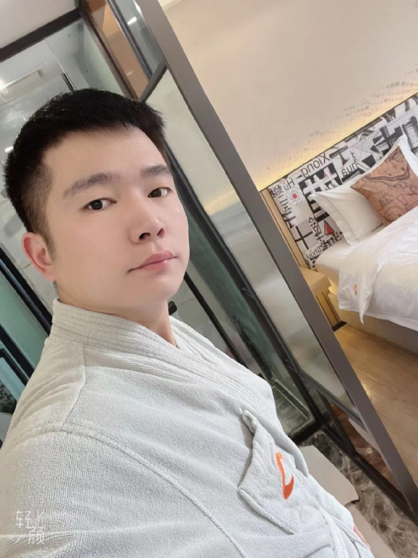 绿帽的第一张照片--晋江交友网