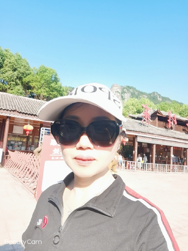 山百合的第一张照片--晋江交友网