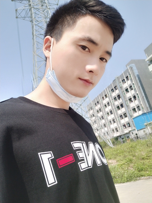 何凡的第一张照片--晋江交友网