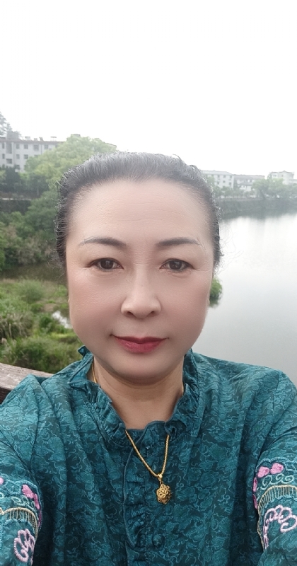 雨中情的第一张照片--晋江交友网
