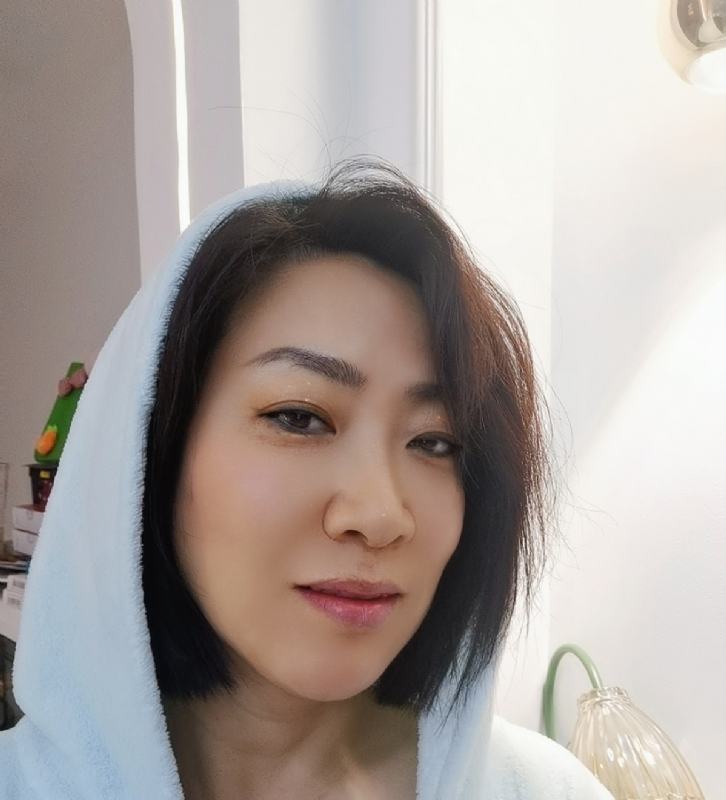 火玫瑰的第一张照片--晋江交友网