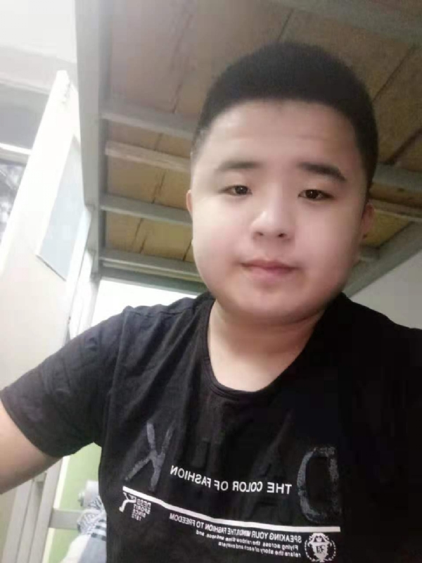 打小就爱淘气的第一张照片--晋江交友网