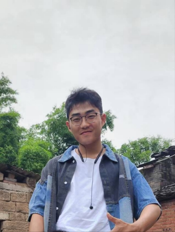 越努力越幸运的第一张照片--晋江交友网