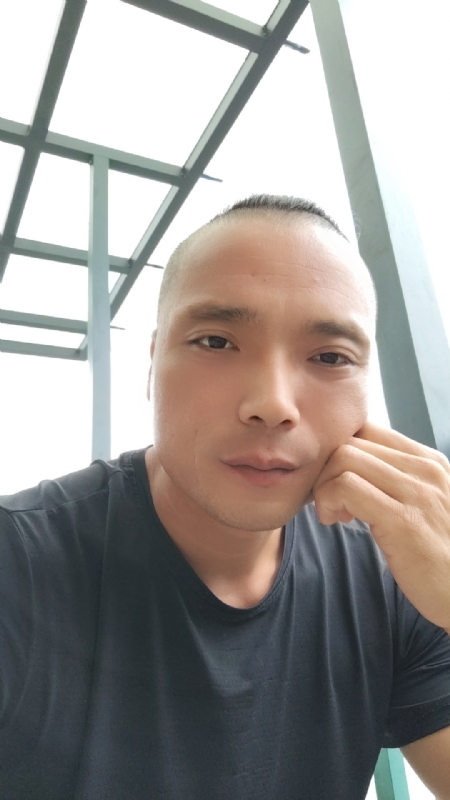 伯爵的第三张照片--晋江交友网