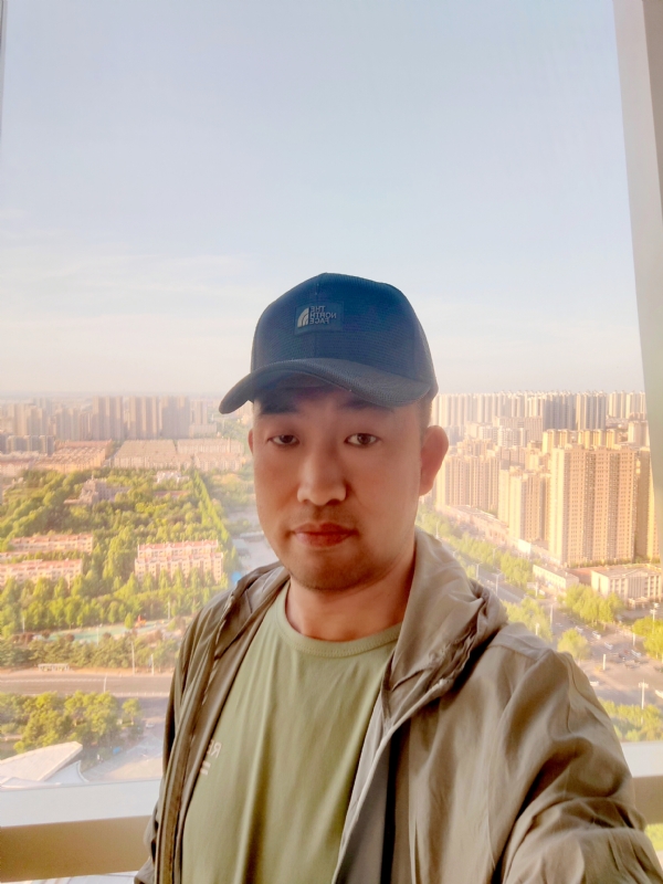 勇攀高峰的第一张照片--晋江交友网