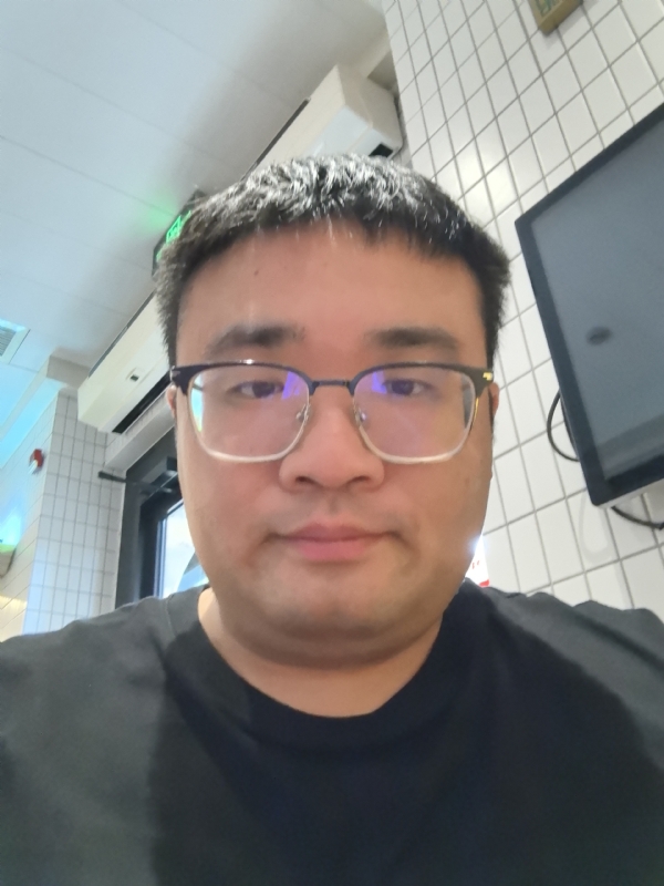 君临天下的第三张照片--晋江交友网