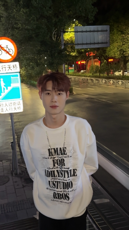 与宇的第一张照片--晋江交友网